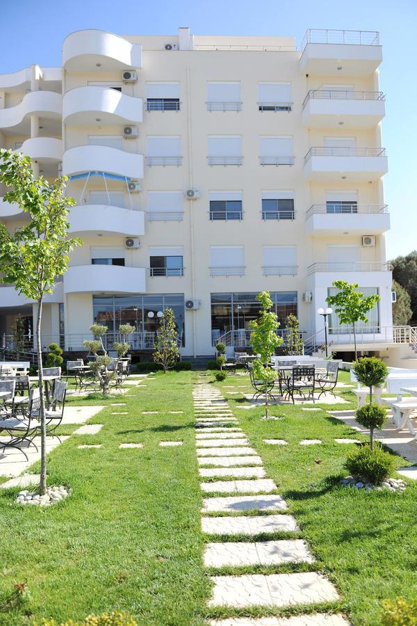 Royal & Suites Velipoja